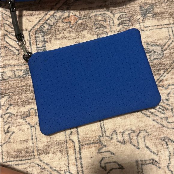 Haute shore women’s tote bag and wallet - Picture 3 of 4